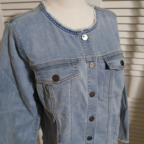 NWOT  LOGO stretch denim light wash raw edge hem/sleeve snap front jacket sz 10 - Picture 1 of 15